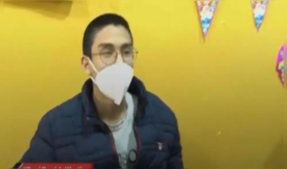 Joven con discapacidad visual se ofrece como voluntario de miembro de mesa. Foto captura Latina