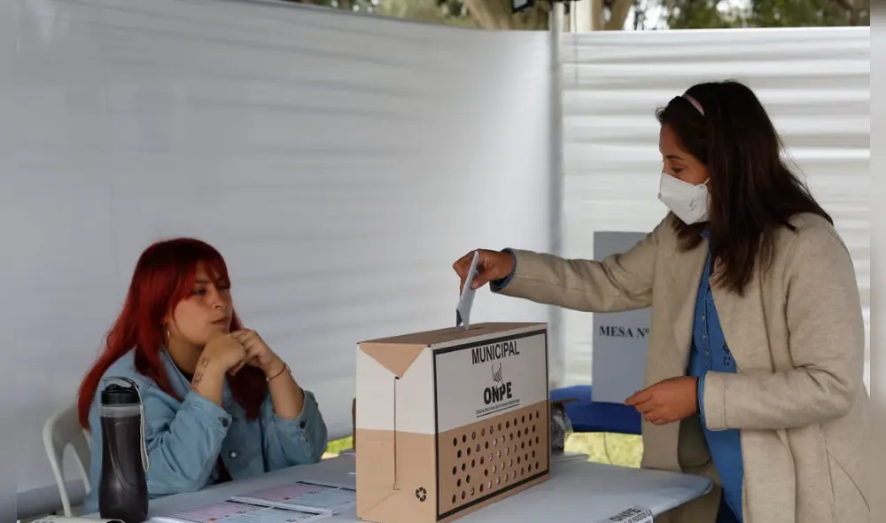 La dispensa electoral sirve para justificar no haber sufragado en las elecciones 2022. Foto: John Reyes / LR