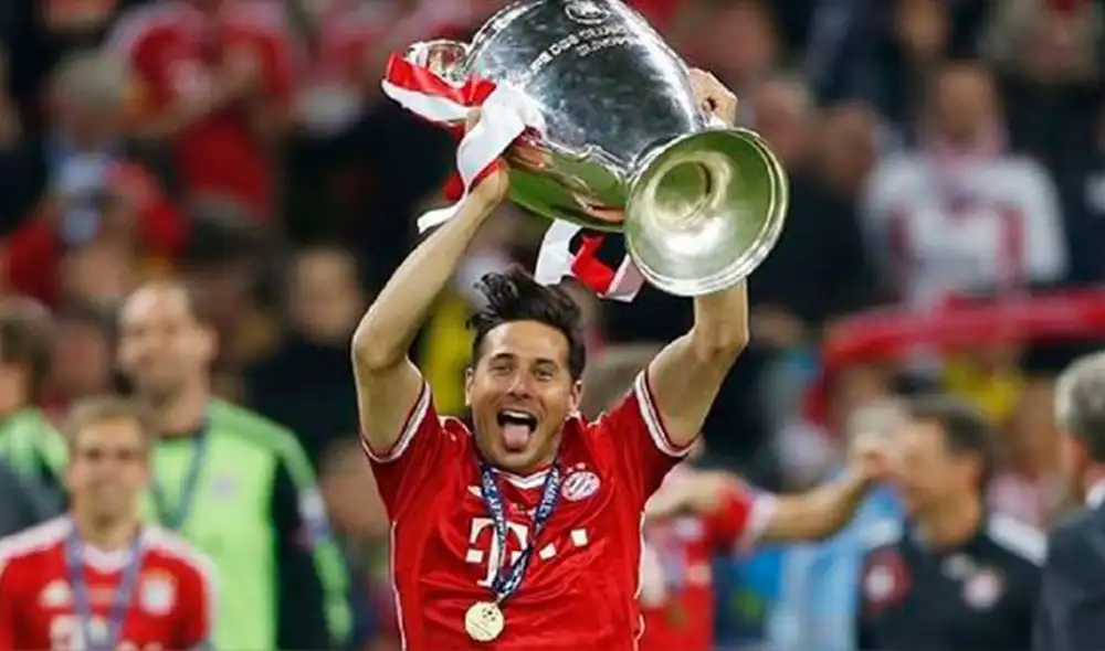 Claudio Pizarro ganó la Champions League 2012-13 con el Bayern Múnich. Foto: EFE Claudio Pizarro ganó la Champions League 2012-13 con el Bayern Múnich. Foto: EFE
