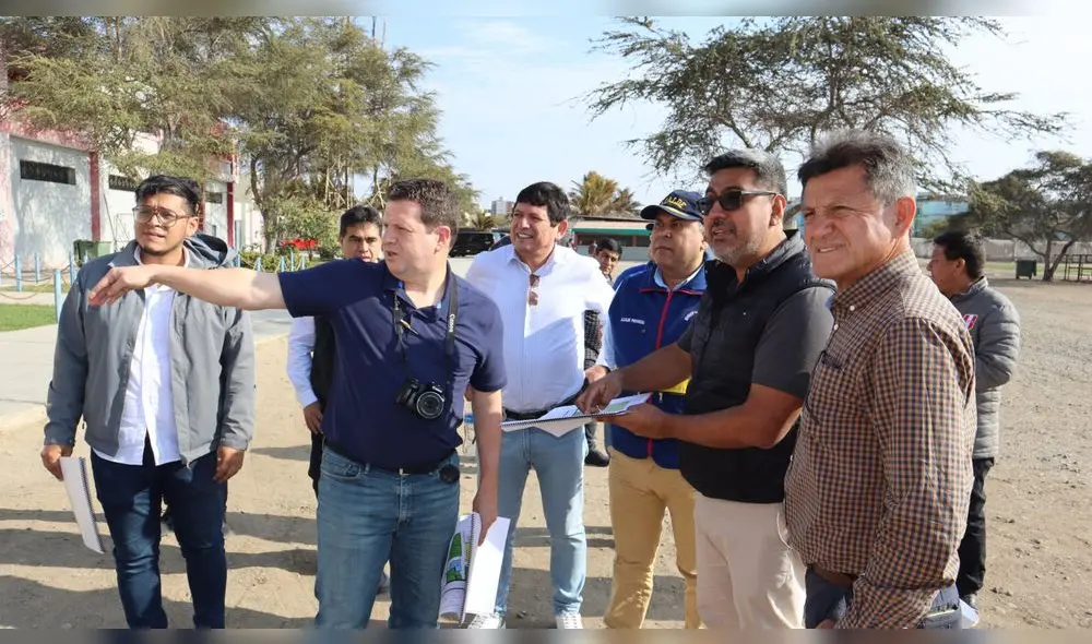 Consultores FIFA llegaron al estadio Elías Aguirre y verificaron el proyecto de infraestructura. Foto: FPF