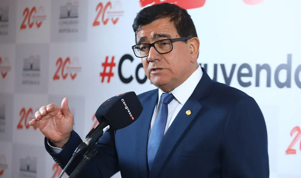 José Williams dijo que los letreros discriminadores mostrados en la capital le puede ser “grato” a mucha gente. Foto: Congreso