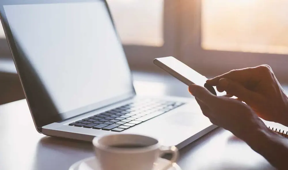 Puedes compartir internet desde tu celular con cable o sin cable. Foto: MuyComputer Puedes compartir internet desde tu celular con cable o sin cable. Foto: MuyComputer