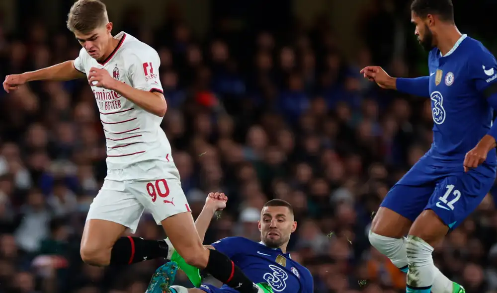 Los blues reciben en el Stamford Bridge a los rossoneros en busca de una victoria para no complicar su clasificación. Foto: EFE