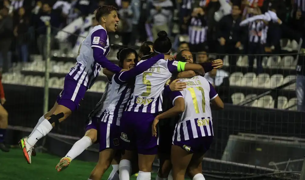 Las blanquimoradas consiguieron el bicampeonato tras vencer a Mannucci en Matute. Foto: Liga Femenina