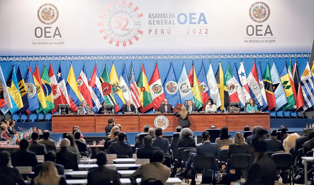 Ayer se celebraron dos sesiones plenarias y se tomó la foto oficial. Hoy habrá dos sesiones más y luego se procederá a la clausura. Foto: Antonio Melgarejo/La República Ayer se celebraron dos sesiones plenarias y se tomó la foto oficial. Hoy habrá dos sesiones más y luego se procederá a la clausura. Foto: Antonio Melgarejo/La República