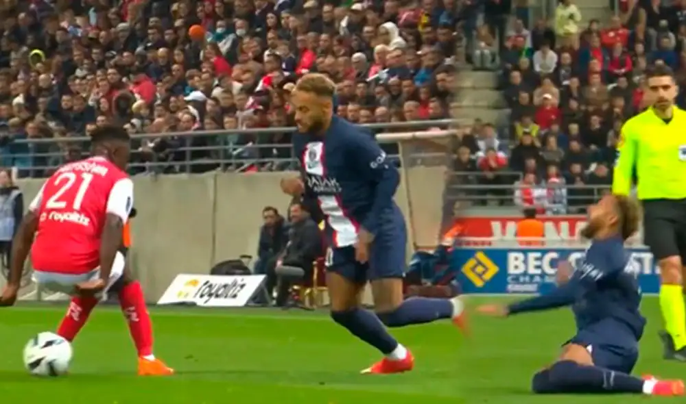 Neymar sufrió una falta por parte de dos rivales. Foto: captura de ESPN