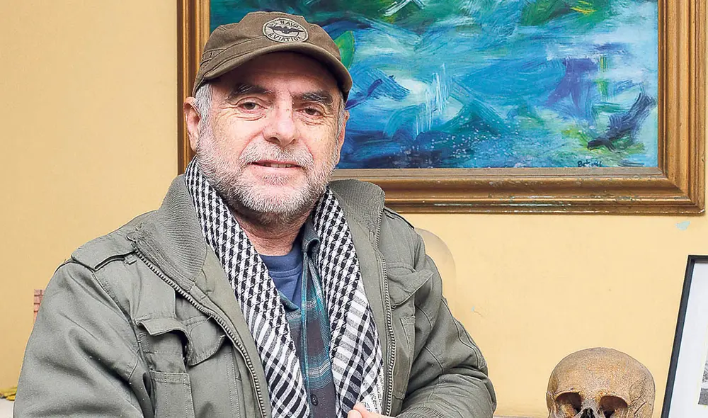 Para Castro Arrasco, "hay una vasta producción de novelas, porque lo exigen las editoriales, pero no tenemos calidad novelística”. Foto: Félix Contreras/La República Para Castro Arrasco, "hay una vasta producción de novelas, porque lo exigen las editoriales, pero no tenemos calidad novelística”. Foto: Félix Contreras/La República