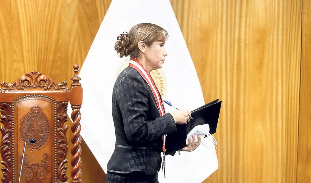 El dato. La fiscal de la Nación, Patricia Benavides, acumuló los casos Puente Tarata III y Petroperú porque los autores serían de una misma organización criminal. Foto: Marco Cotrina/ La República El dato. La fiscal de la Nación, Patricia Benavides, acumuló los casos Puente Tarata III y Petroperú porque los autores serían de una misma organización criminal. Foto: Marco Cotrina/ La República