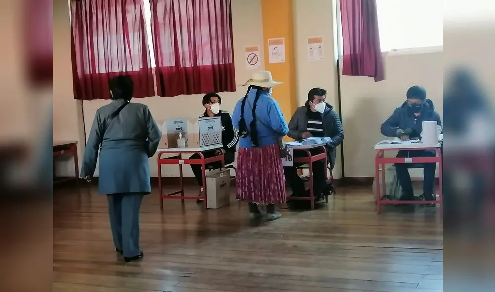 Votación. En tres distritos de Puno autoridades resultaron electas con una diferencia mínima de votos. Foto: La República Votación. En tres distritos de Puno autoridades resultaron electas con una diferencia mínima de votos. Foto: La República