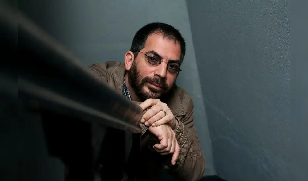 Enrique Planas con una novela que se enmarca entre el mundo de Hollywood y la cultura popular japonesa. Foto: Leslie Searles.