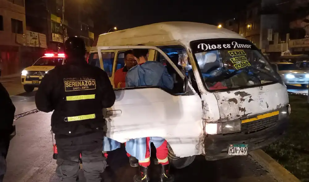 Santa Anita: mafia amenaza con asesinatar a otros choferes si no pagan cupo de 10 soles. Foto: Gianella Aguirre/URPI-LR Santa Anita: mafia amenaza con asesinatar a otros choferes si no pagan cupo de 10 soles. Foto: Gianella Aguirre/URPI-LR