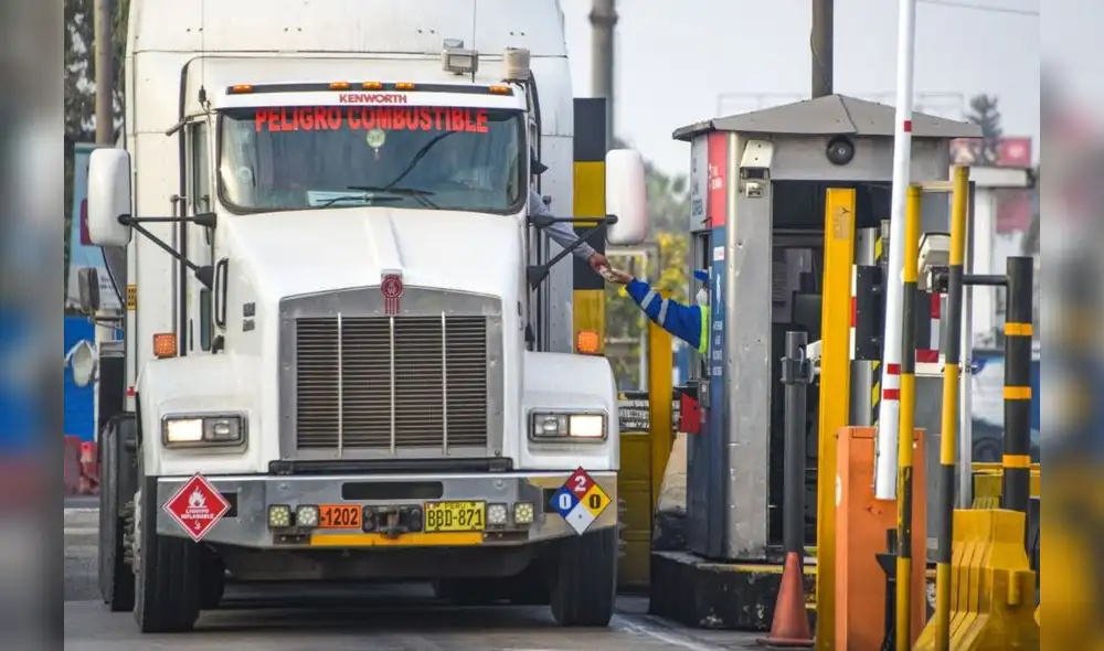 Los transportistas tendrán hasta el 31 de diciembre para solicitar la devolución del 40% de sus peajes. Foto: Andina Los transportistas tendrán hasta el 31 de diciembre para solicitar la devolución del 40% de sus peajes. Foto: Andina