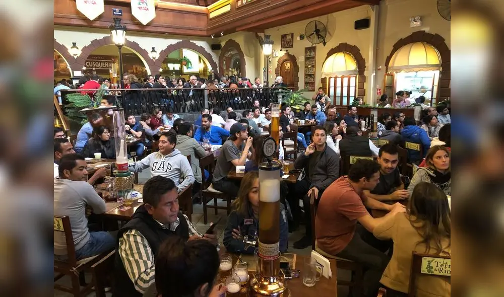 La Municipalidad de Lima multó al restaurante bar de jirón de la Unión con un total de 13.800 soles. Foto: Rincón Cervecero