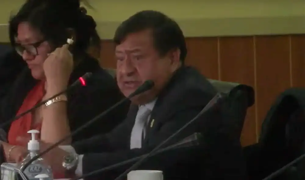 Glicerio Eduardo Torres Carranza, decano de la facultad de Ciencias Agrarias, también es señalado como una autoridad déspota entre el personal y alumnado de la UNC. Foto: captura de Youtube/UNC