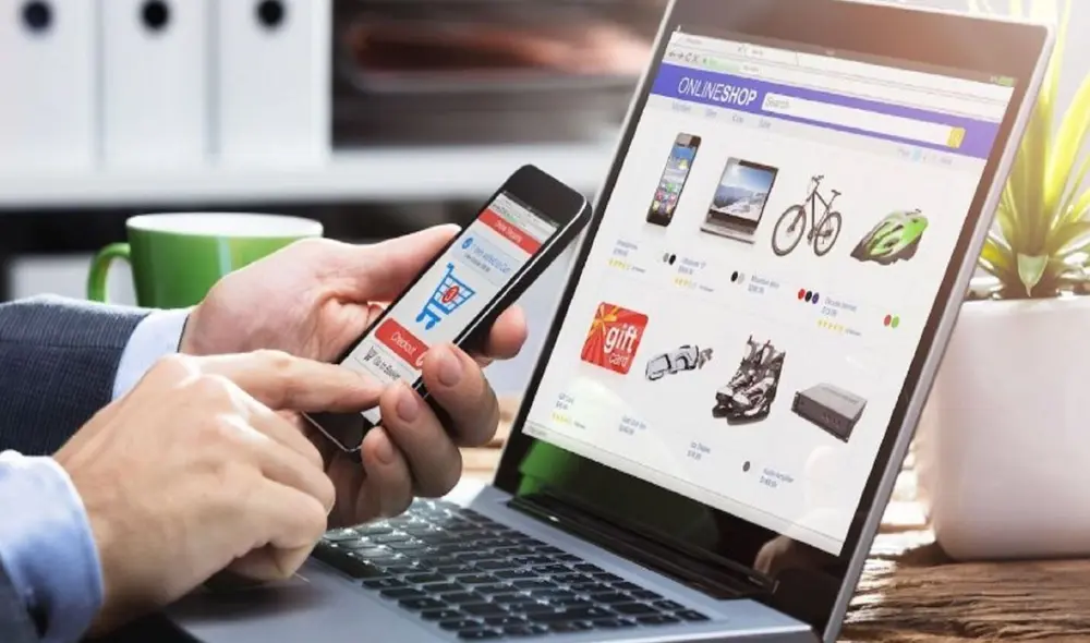 Según Ecomsur, las mujeres compran por internet más que los hombres. Foto: Andina