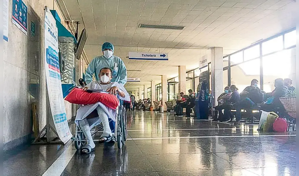 Problema. Asegurados no pueden resalizarce resonancias y tomografías debido a que no hay contraste para realizar análisis en Arequipa. Foto: La República