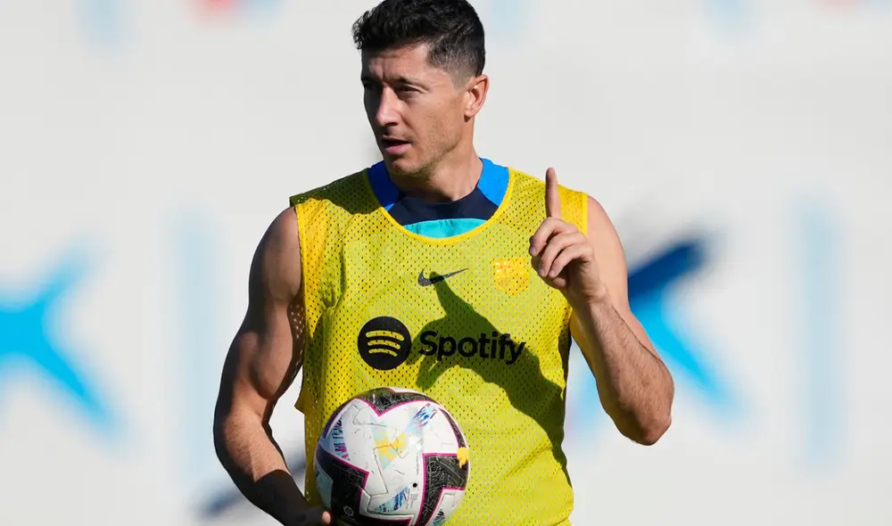 Robert Lewandowski llegó en el más reciente mercado de pases al FC Barcelona. Foto: EFE