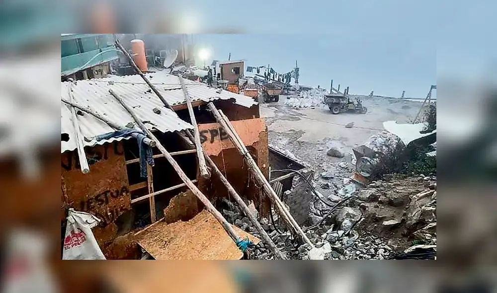 Destrozos. De milagro no hubo personas heridas. Casas de madera quedaron inhabitables. Foto: La República Destrozos. De milagro no hubo personas heridas. Casas de madera quedaron inhabitables. Foto: La República