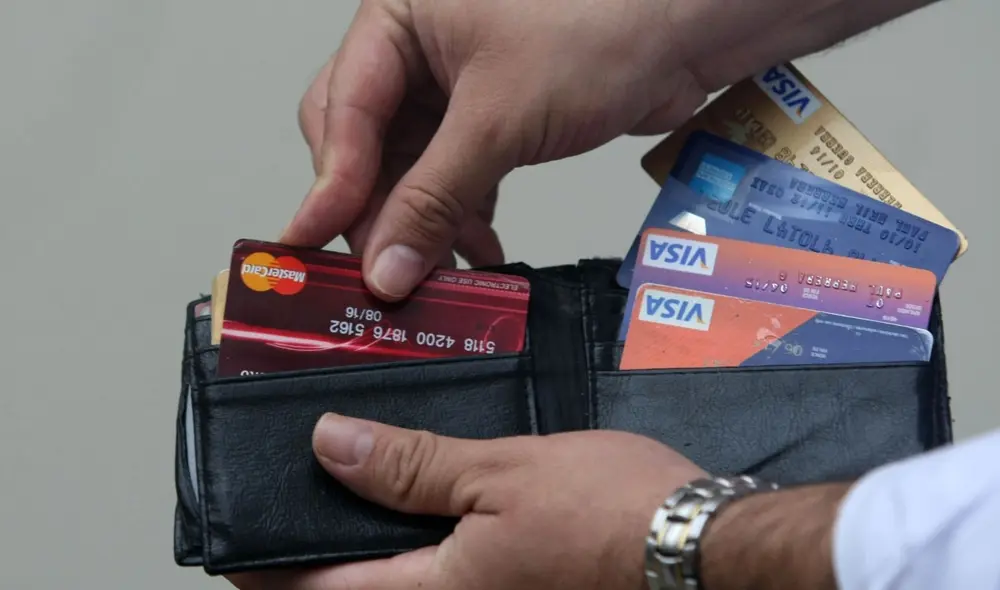 Las transferencias interbancarias se pueden realizar de manera inmediata o por horarios. Foto: Andina