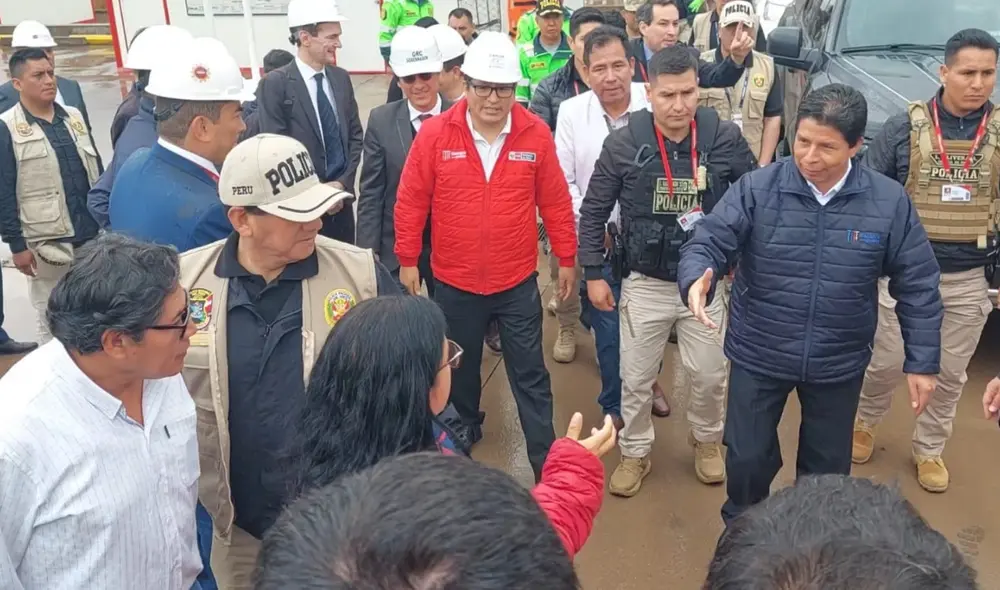Pedro Castillo llega a Cusco para firma de contrato del hospital Lorena. Foto: Néstor Larico Pedro Castillo llega a Cusco para firma de contrato del hospital Lorena. Foto: Néstor Larico