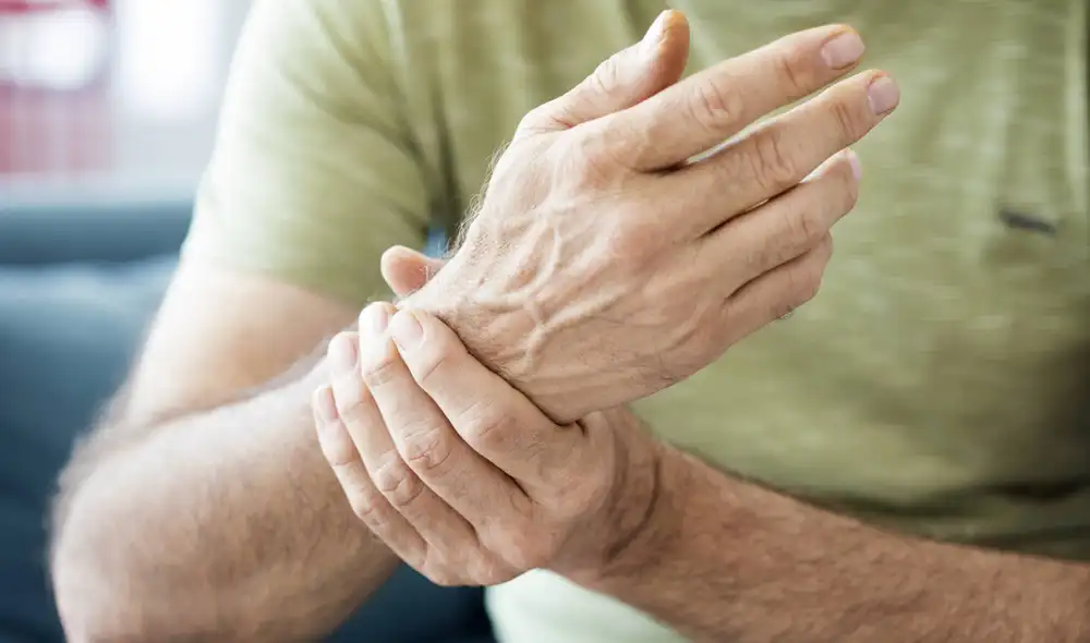 La osteoporosis es una enfermedad que afecta más a la gente mayor y es prevenible. Foto: iStock La osteoporosis es una enfermedad que afecta más a la gente mayor y es prevenible. Foto: iStock