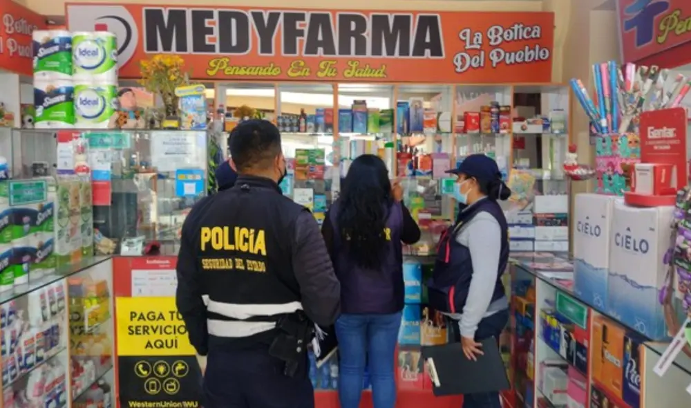 Clausuran boticas sin autorización sanitaria para su funcionamiento en Cusco. Foto: PNP Clausuran boticas sin autorización sanitaria para su funcionamiento en Cusco. Foto: PNP
