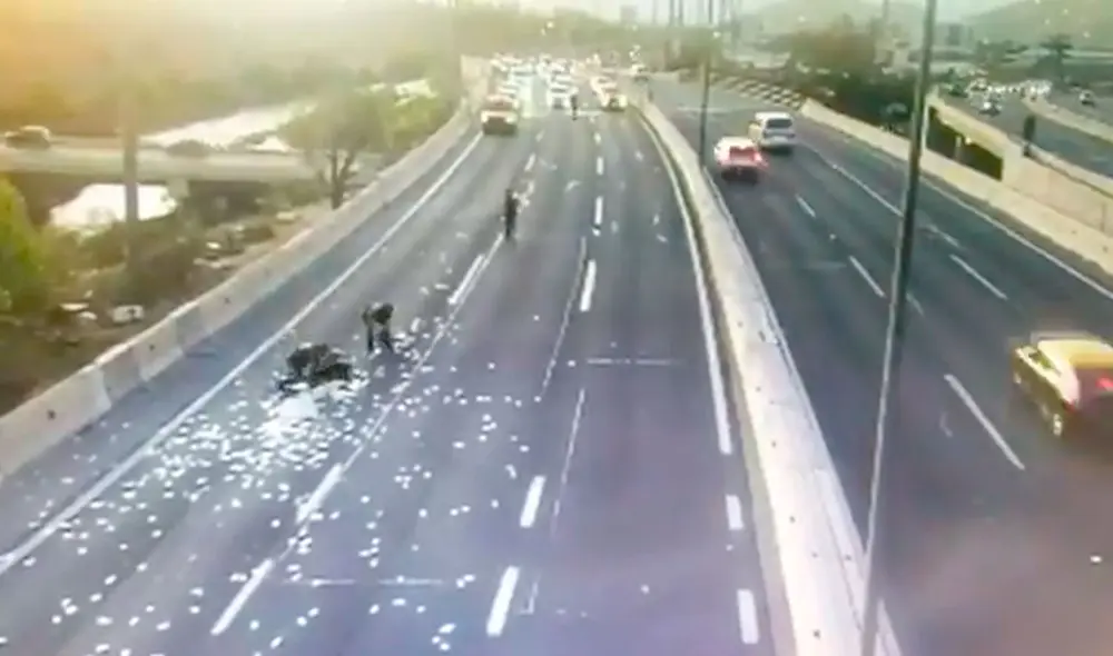 Cinco de los detenidos son de nacionalidad peruana, mientras que el sexto corresponde a un adolescente chileno de 17 años. Foto: captura-lanacion