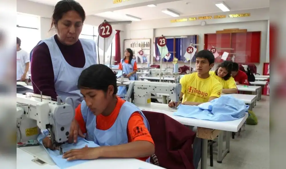 Revisa cómo funcionará el proyecto de ley que busca subsidiar la contratación formal de jóvenes de 18 a 29 años. Foto: Andina