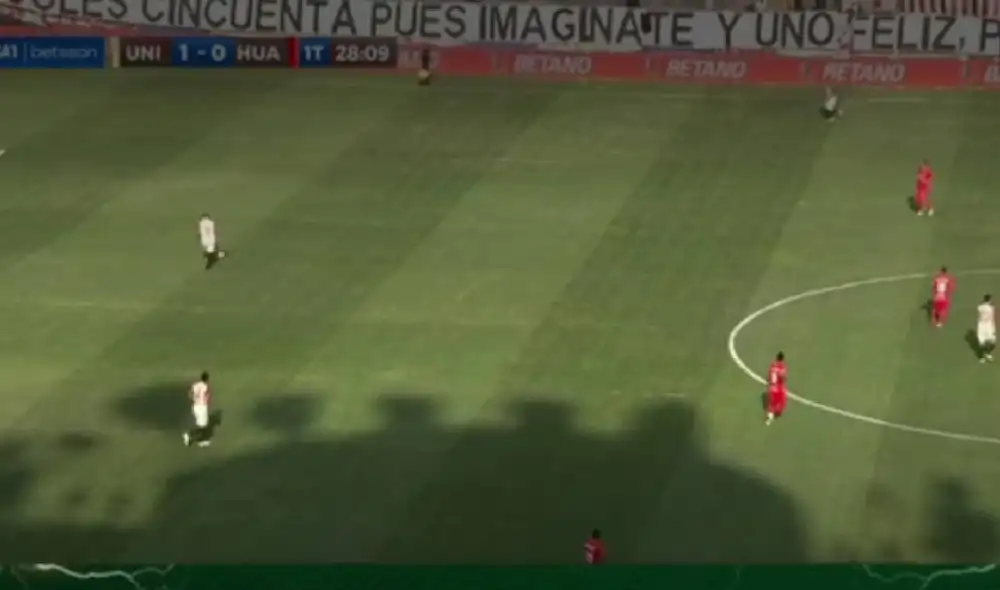 El incidente ocurrió al os 28 minutos del primer tiempo. Foto: GolPerú El incidente ocurrió al os 28 minutos del primer tiempo. Foto: GolPerú