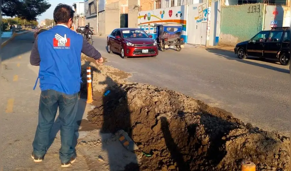 Limpieza de la acequia inició en setiembre y culminará en noviembre. Foto: Defensoría del Pueblo