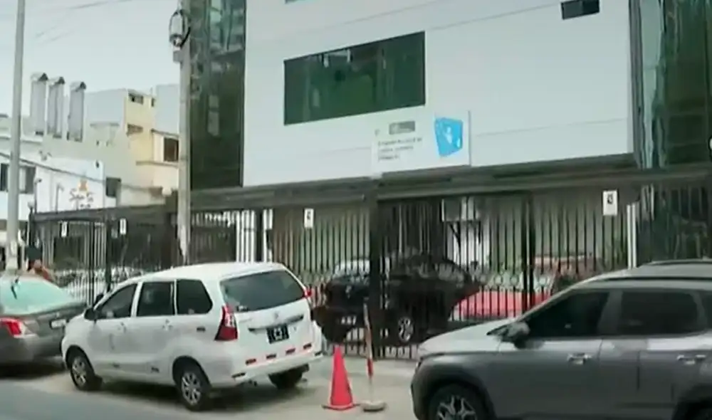 Hampones secuestraron a los vigilantes y sustrajeron 508 computadoras de la sede del Ministerio Público. Foto: captura de Latina Hampones secuestraron a los vigilantes y sustrajeron 508 computadoras de la sede del Ministerio Público. Foto: captura de Latina