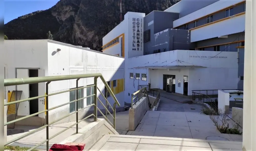 Frenado. Errores de parte de funcionarios en expediente de obra de hospital de Cotahuasi ha provocado que obra no se concluya por años. Frenado. Errores de parte de funcionarios en expediente de obra de hospital de Cotahuasi ha provocado que obra no se concluya por años.