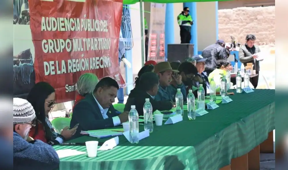 Audiencia. Congresistas escucharon a pobladores.