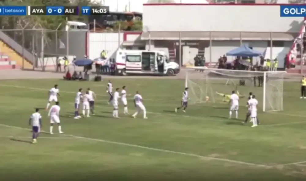 Hernán Barcos puso el primero de los íntimos en Ayacucho. Foto: captura/GolPerú