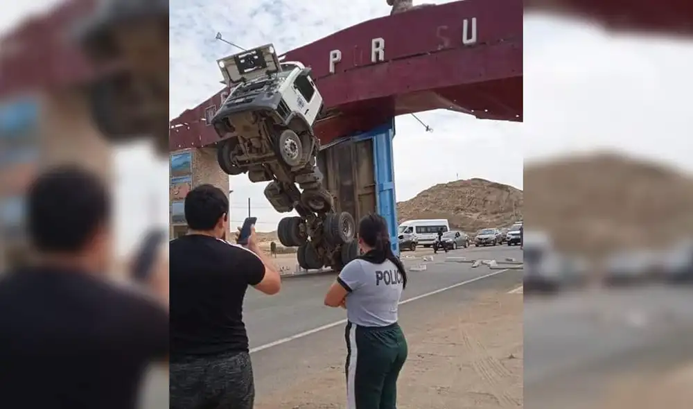 Al lugar de los hechos llegaron personal de Serenazgo, PNP y los Bomberos de Negritos para apoyar al conductor. Foto: Noticias Talara