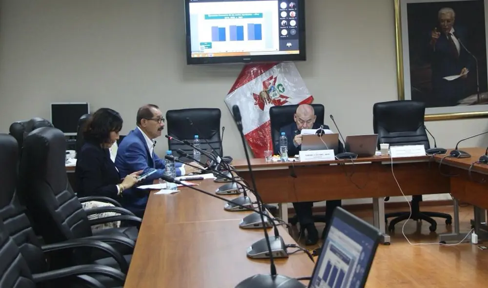 Gobernador regional de San Martín, Pedro Bogarín, expone ante la Comisión de Presupuesto del Congreso. Foto: Goresam