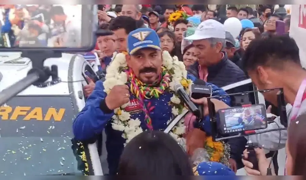 Fausto Farfán fue recibido de forma afectuosa por los cusqueños. Foto: URPI/Alexander Flores