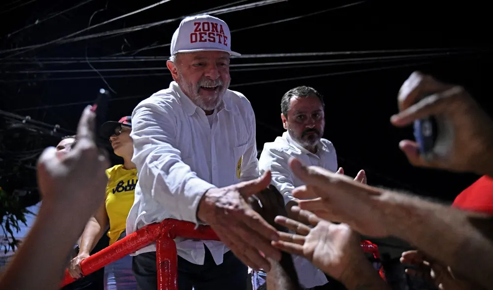 Por su flexibilidad y predisposición de crear alianzas, Lula se perfila como el nuevo presidente de Brasil. Foto: AFP