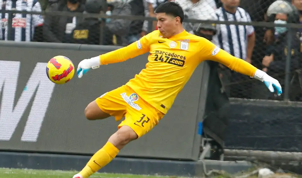 Franco Saravia ya reemplazó a Angelo Campos en el inicio del Torneo Clausura. Foto: GLR
