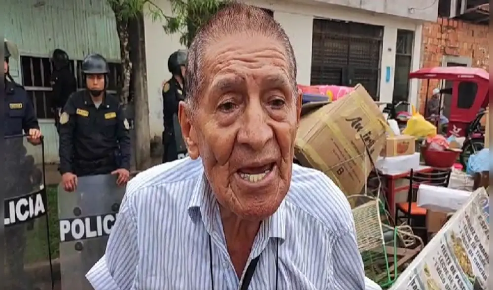El adulto mayor fue desalojado de su vivienda tras más de 30 años de vivir en esta. Foto: captura de Diario Ahora Ucayali El adulto mayor fue desalojado de su vivienda tras más de 30 años de vivir en esta. Foto: captura de Diario Ahora Ucayali