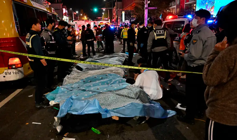 Al menos 120 muertos y 100 heridos deja tragedia en Corea del Sur. Foto: AFP