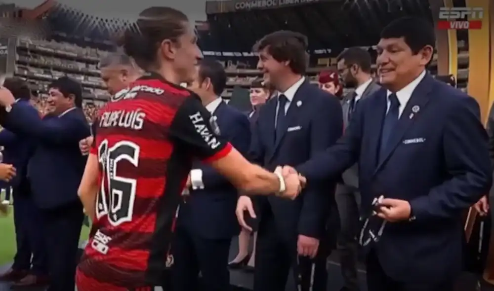 Agustín Lozano es el presidente de la FPF desde el 2018. Foto: captura de ESPN Agustín Lozano es el presidente de la FPF desde el 2018. Foto: captura de ESPN