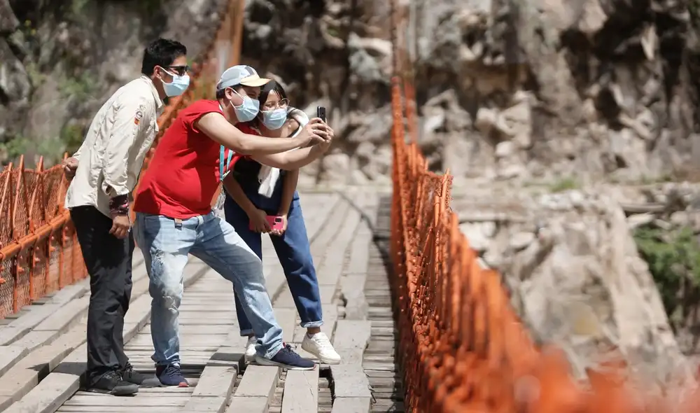 Según el Mincetur, durante este feriado largo se movilizarán unas 980.000 personas con fines turísticos. Foto: Antonio Melgarejo/La República Según el Mincetur, durante este feriado largo se movilizarán unas 980.000 personas con fines turísticos. Foto: Antonio Melgarejo/La República