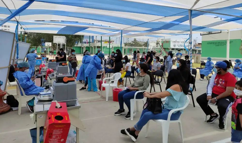 Quedaron atrás los días de concurrencia masiva a los vacunatorios. (La República). Quedaron atrás los días de concurrencia masiva a los vacunatorios. (La República).