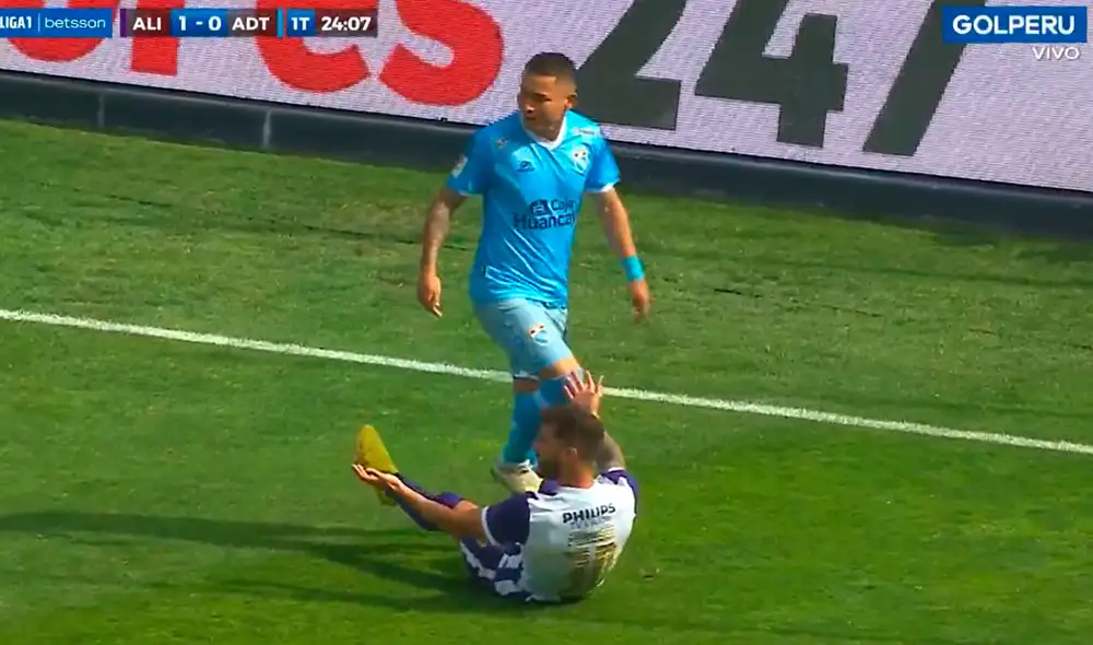 Jean Deza jugó en Alianza Lima en el 2022. Foto: captura de GolPerú