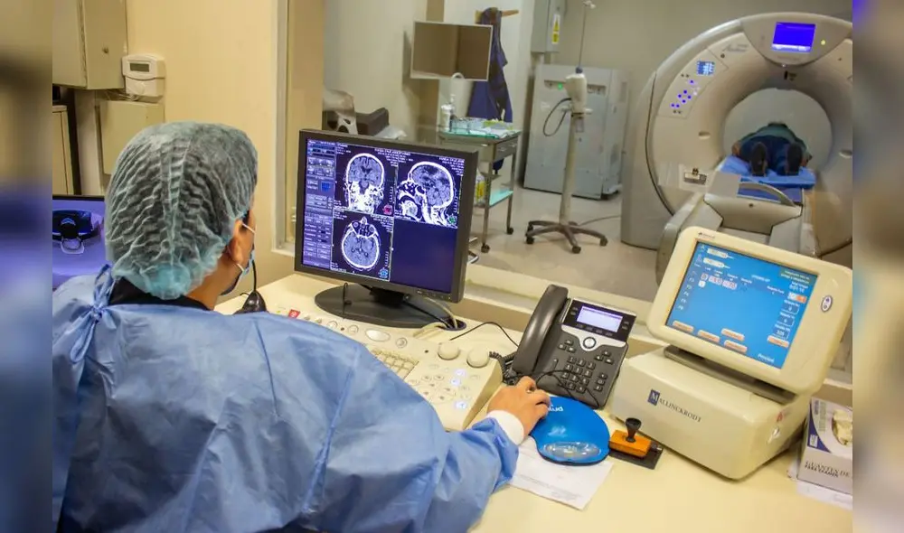 Una tomografía computarizada es una imagen detallada y en 3D del interior del cuerpo. Foto: Andina