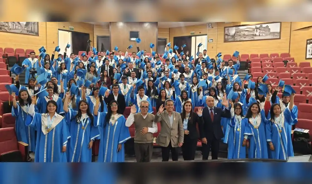 Jóvenes de las 13 provincias de Cajamarca se graduaron como Voluntarios Ambientales. Foto: GRC