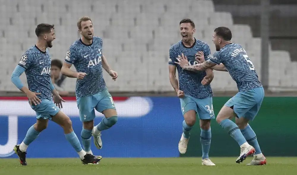 Clement Lenglet anotó uno de los goles del cuadro de Londres en la victoria en Francia. Foto: EFE Clement Lenglet anotó uno de los goles del cuadro de Londres en la victoria en Francia. Foto: EFE