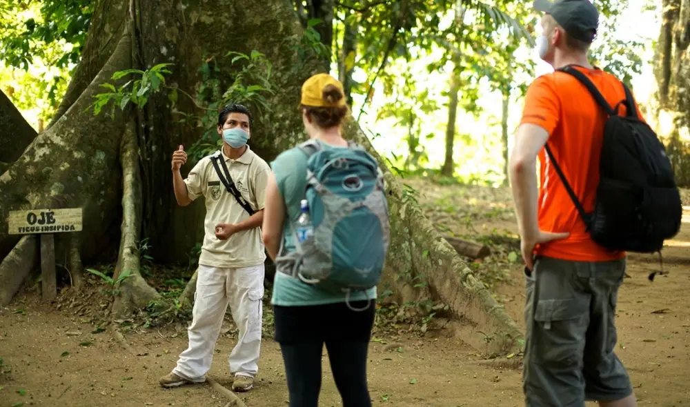 Guía de turismo. Foto: Andina Guía de turismo. Foto: Andina