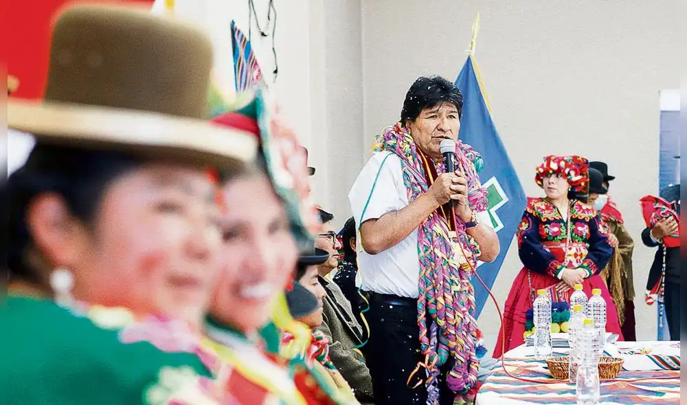 Recibimiento. Evo Morales, sostiene que el  Perú tiene que lograr materializar los proyectos que dejó su gobierno. Foto: Juan Carlos Cisneros/ La República